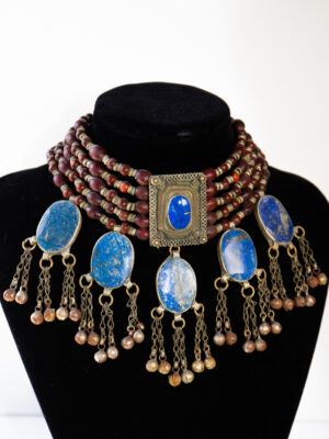 FT8A0073 lapis lazuli kuchi locket necklace